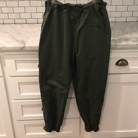 Urban Outfitters Balloon Pant Women's Size M Olive Green Wind Pants Oversized - Picture 3 of 10